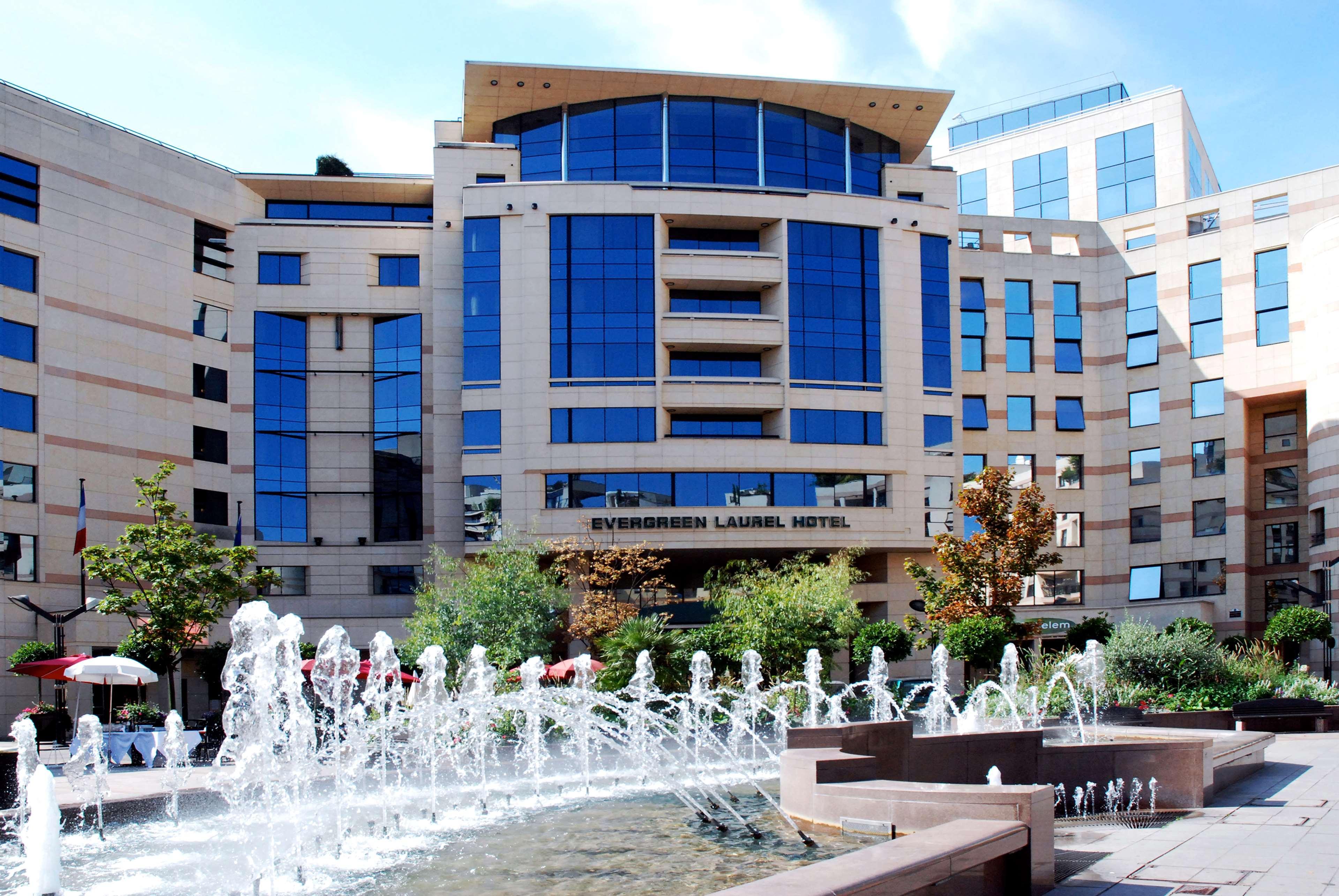 Evergreen Laurel Hotel Levallois-Perret Exterior photo